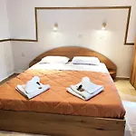 Eleni Apartments Sant George Beach